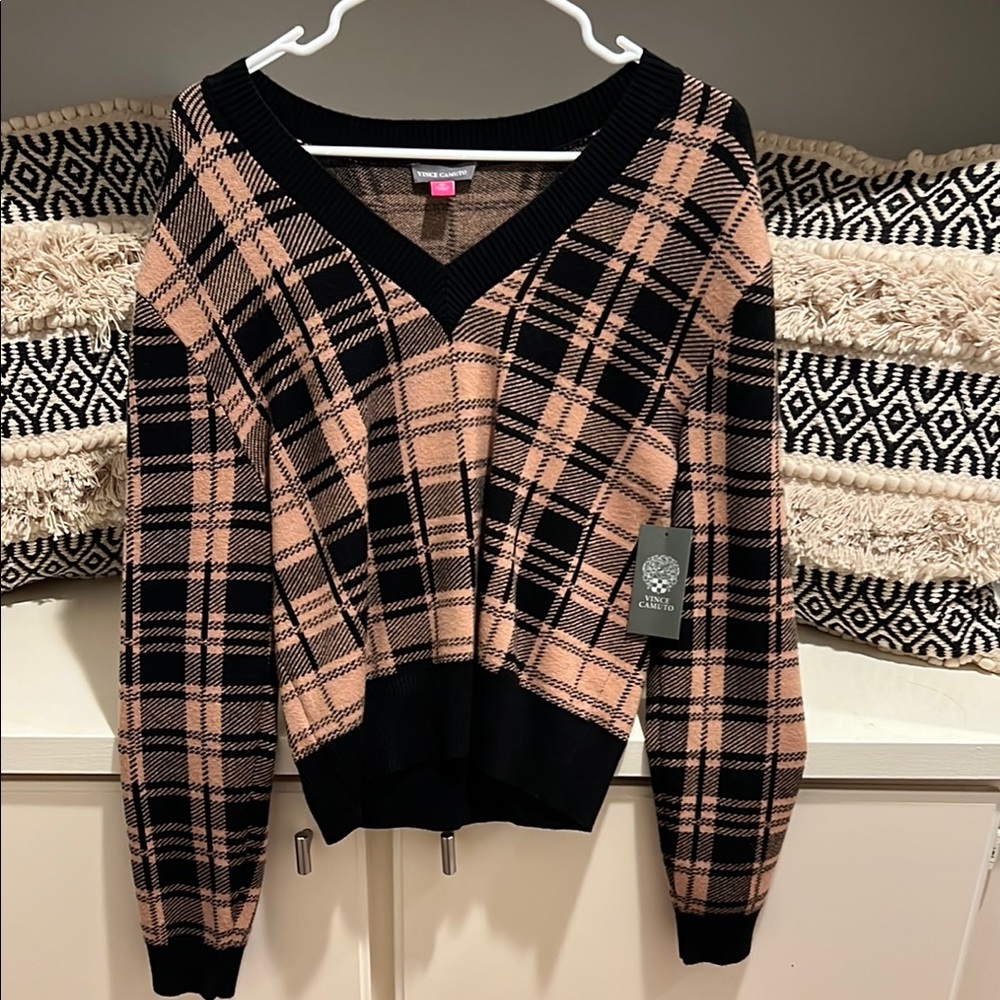 Vince Camuto Black and Tan V-Neck Sweater